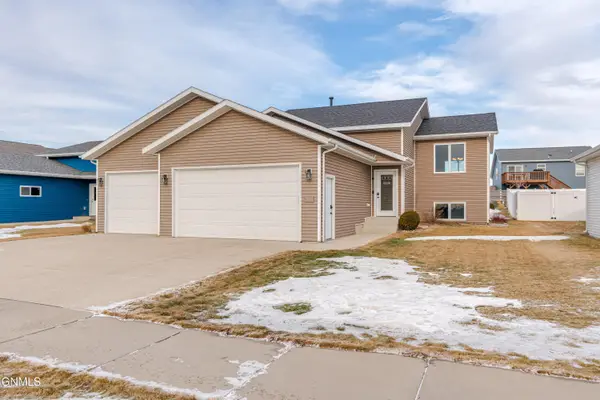 3916 48th Street Nw, Mandan, ND 58554