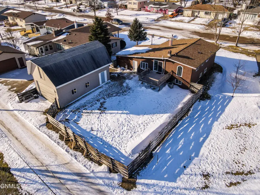 1136 6th Avenue Ne, Valley City, ND 58072 - Image #2