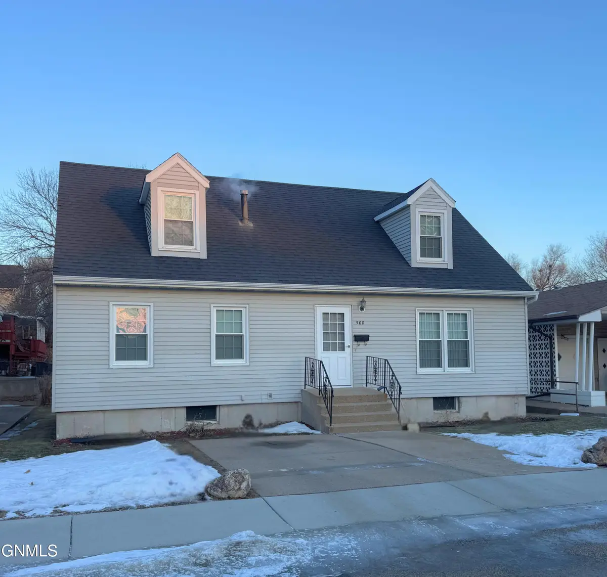 508 1st Avenue Ne, Mandan, ND 58554 - Image #1