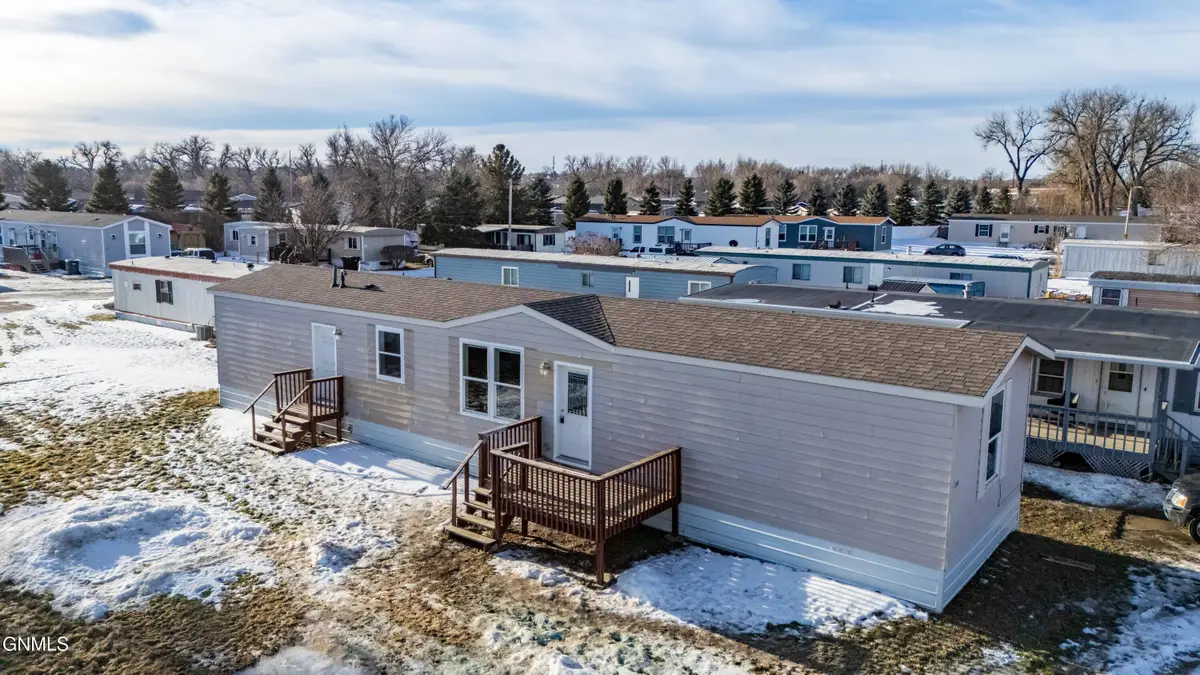 1305 Pioneer Trail, Mandan, ND 58554 - Image #1