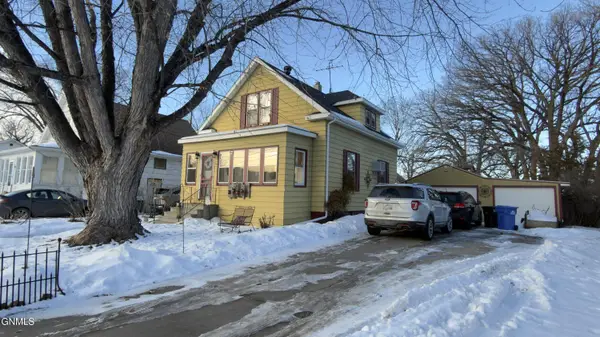 34 S Terrace S, Fargo, ND 58102