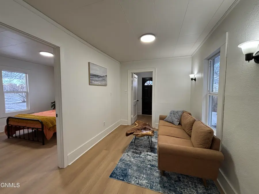 325 Chaffee Row, Beulah, ND 58523 - Image #3