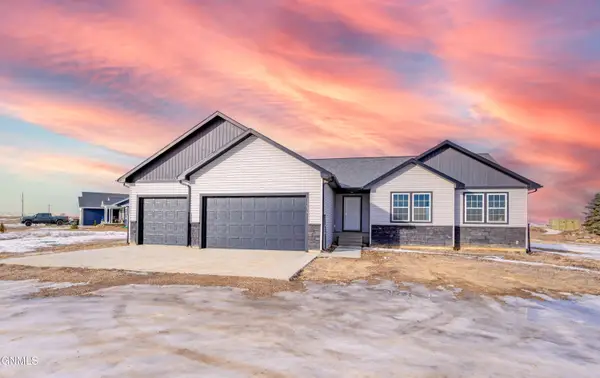 13636 Redwood Way Nw, Williston, ND 58801