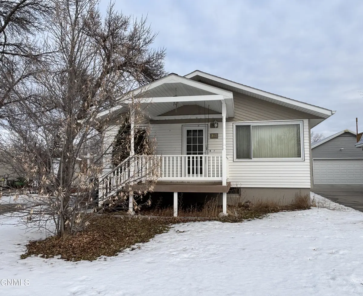 917 Main Street, Stanton, ND 58571 - Image #1
