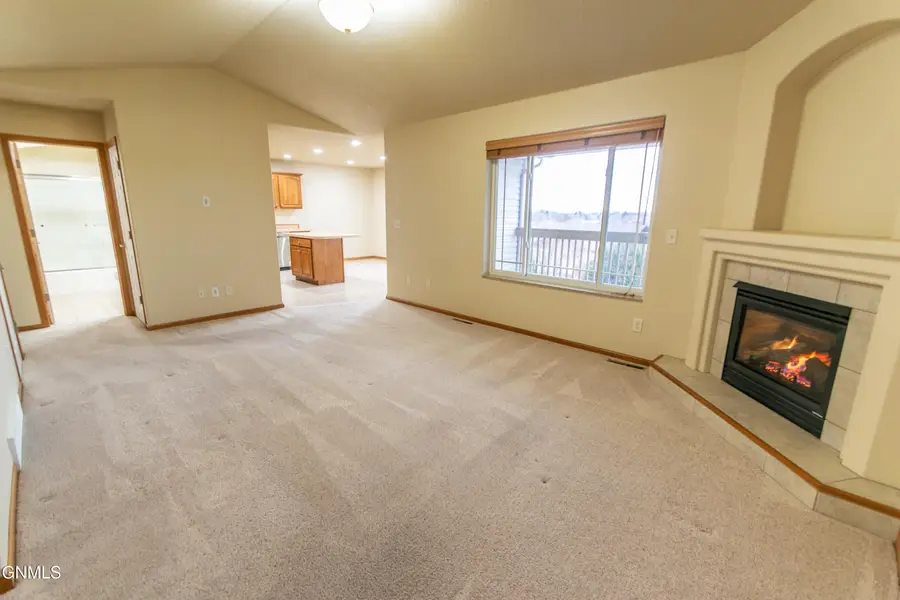 1073 Turnpike Avenue, Bismarck, ND 58501 - Image #3