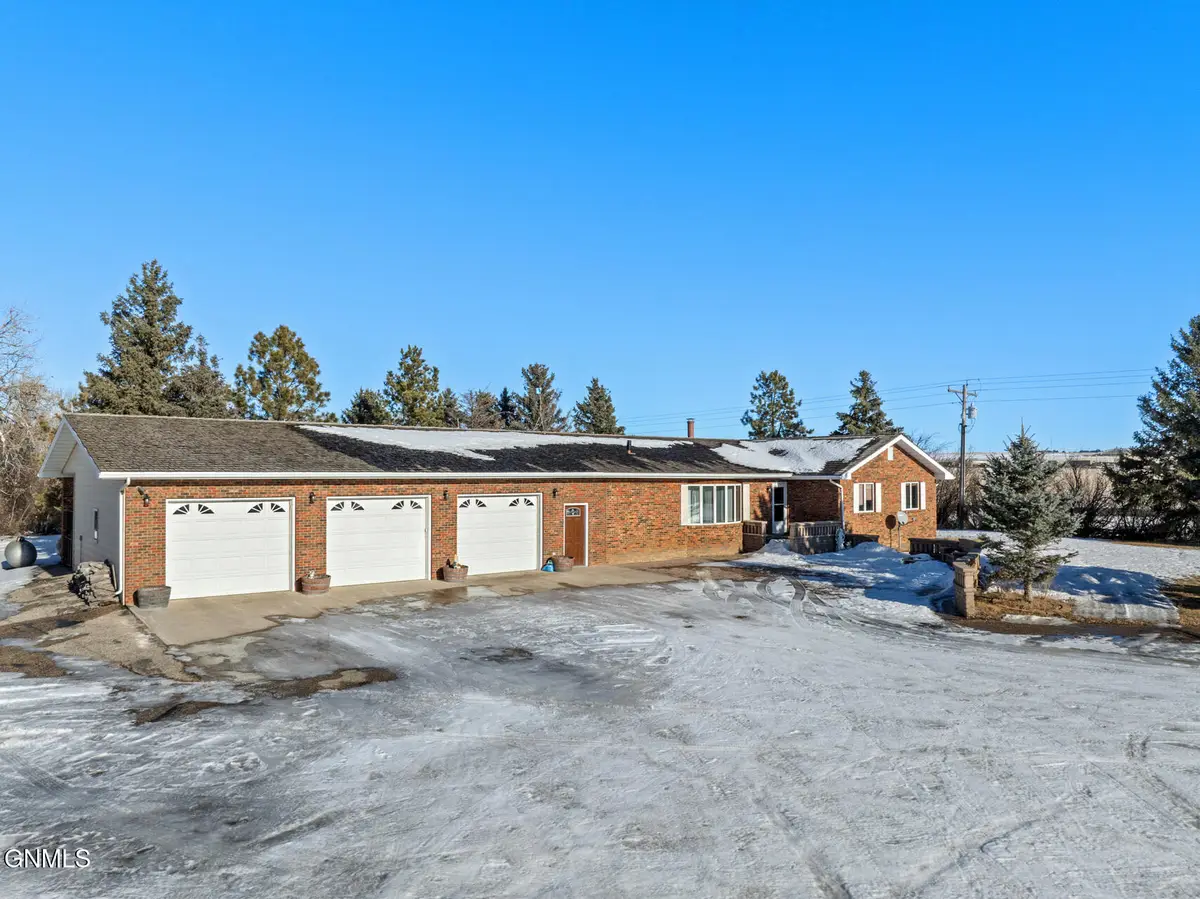 6181 133rd Avenue Nw, Williston, ND 58801 - Image #1