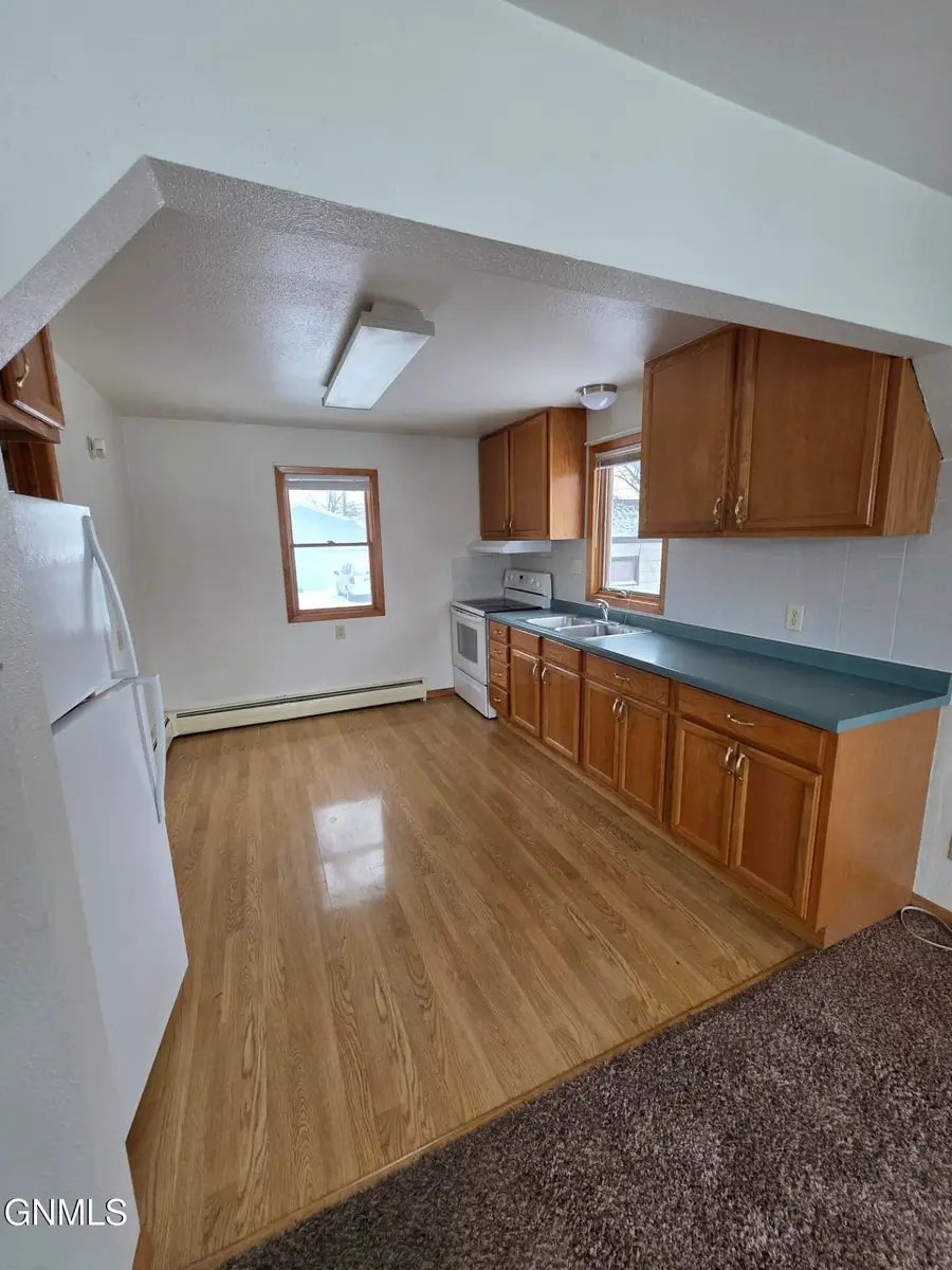 911 15th Street N, Bismarck, ND 58501 - Image #2