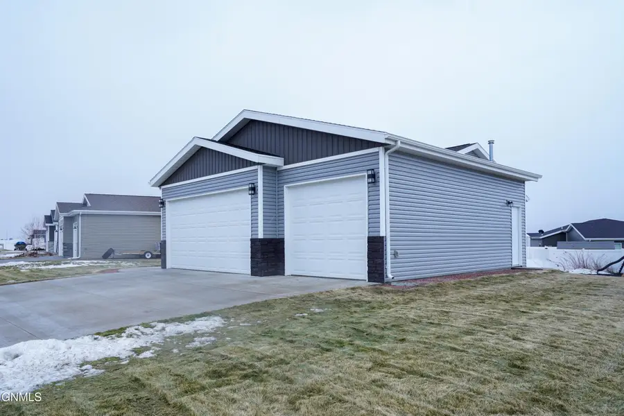 4903 Calgary Avenue, Bismarck, ND 58503 - Image #2