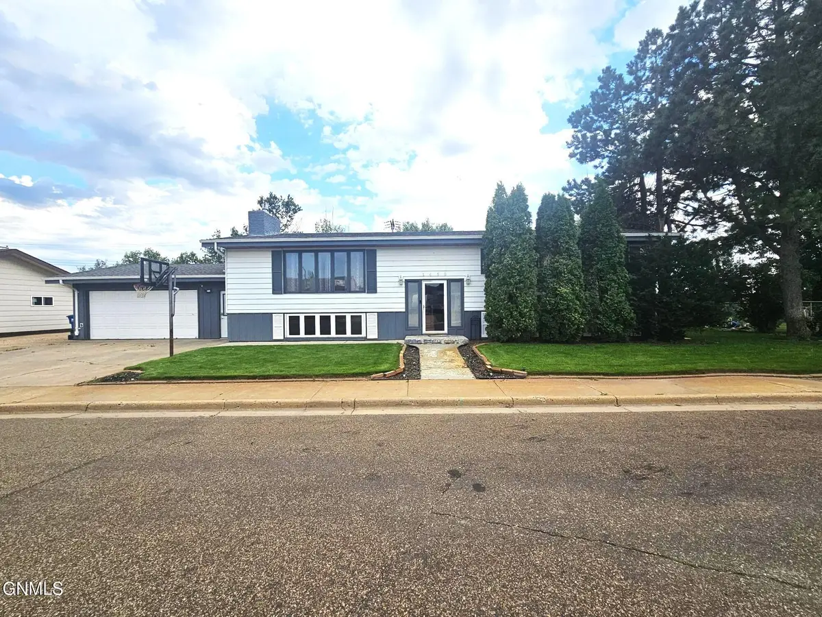 1459 2nd Street S, Dickinson, ND 58601 - Image #1