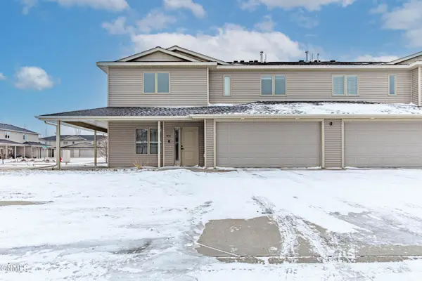 835 Mayflower Drive, Bismarck, ND 58504