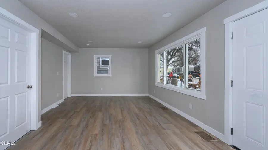 804 16th Street N, Bismarck, ND 58501 - Image #2