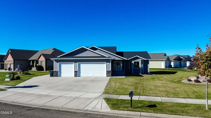 4300 Borden Harbor Place Se, Mandan, ND 58554 - Image #2