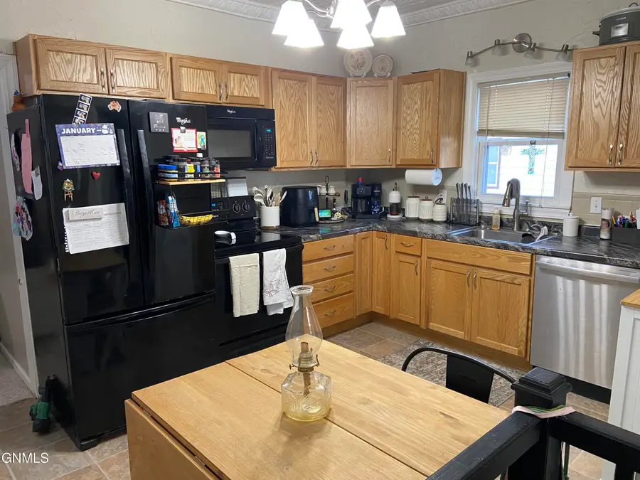 202 1/2 Collins Avenue, Mandan, ND 58554 - Image #3