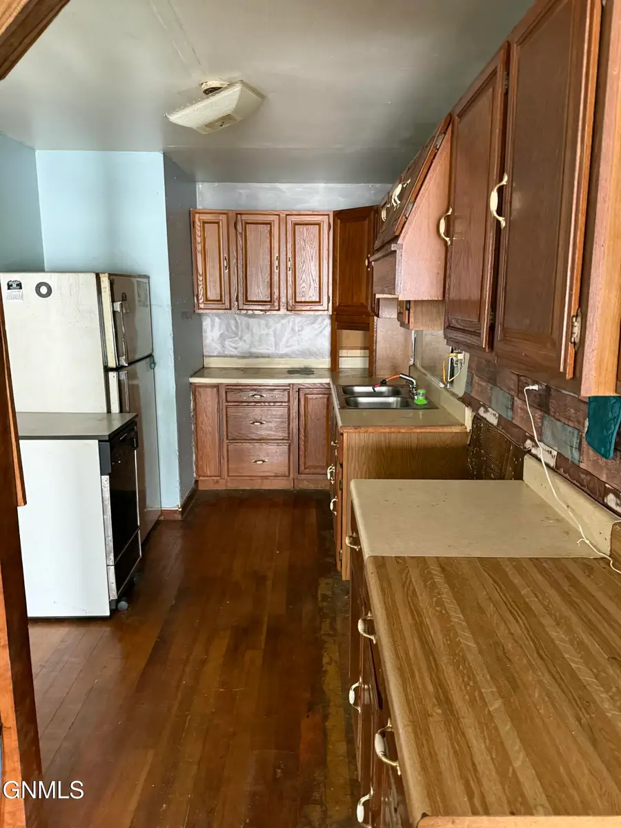 904 Washington Avenue, Hebron, ND 58638 - Image #3