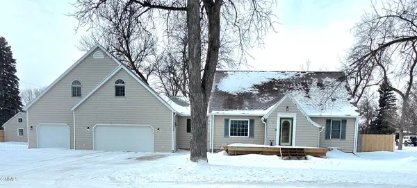 806 9th Street Nw, Cooperstown, ND 58425