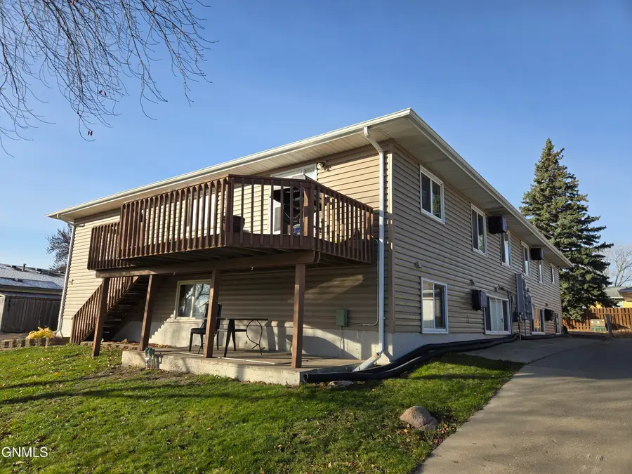 2406 N 8th Street, Bismarck, ND 58503 - Image #3