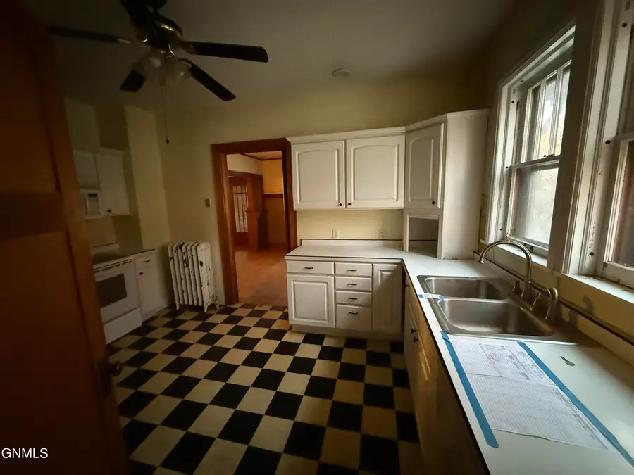 610 3rd Street Nw, Mandan, ND 58554 - Image #3