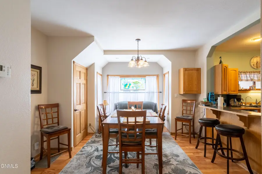 615 Central Avenue N, Valley City, ND 58072 - Image #3