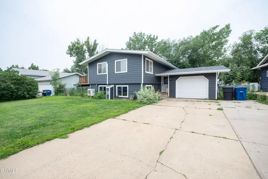 1469 2nd Avenue E, Dickinson, ND 58601 - Image #3
