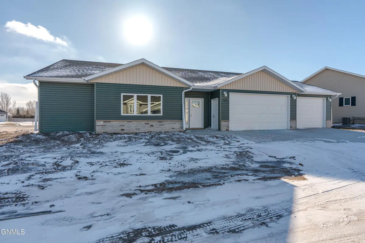 1233 Empire Circle, Bismarck, ND 58504 - Image #1