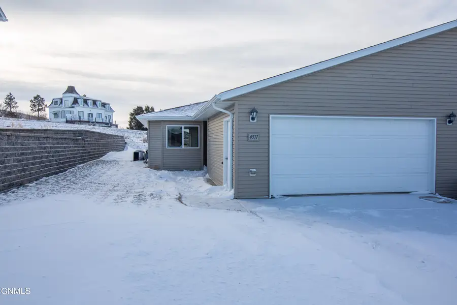 4511 Impala Court Nw, Mandan, ND 58554 - Image #2