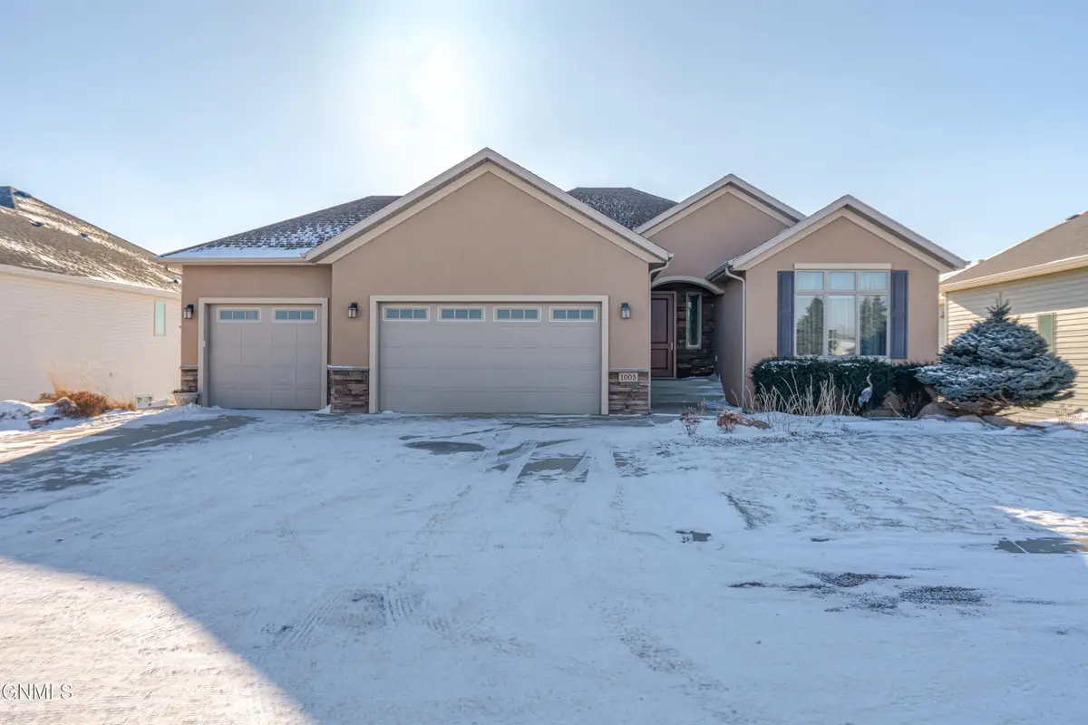 1005 Ash Coulee Place, Bismarck, ND 58503 - Image #1