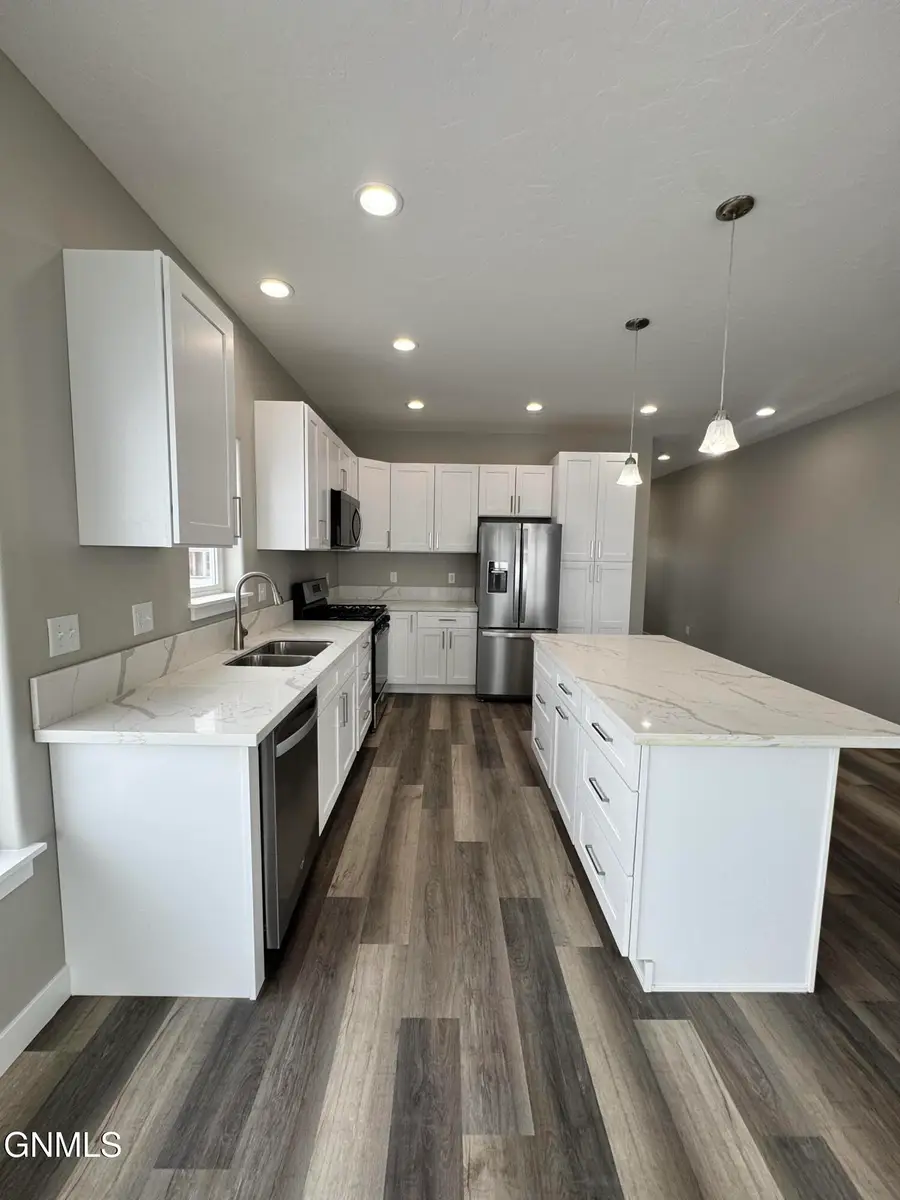 3406 36th Street W, Williston, ND 58801 - Image #2