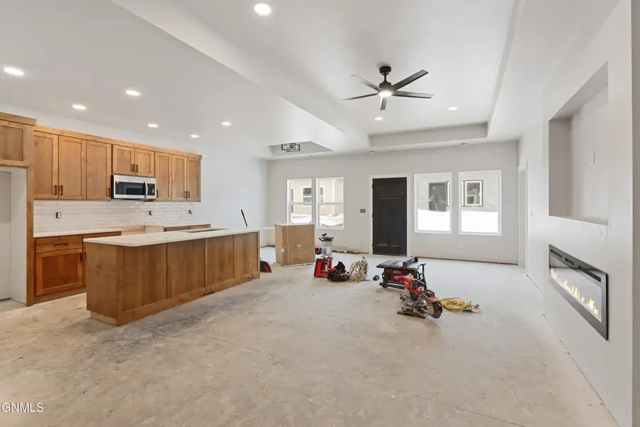 3422 34th Street W, Williston, ND 58801 - Image #2