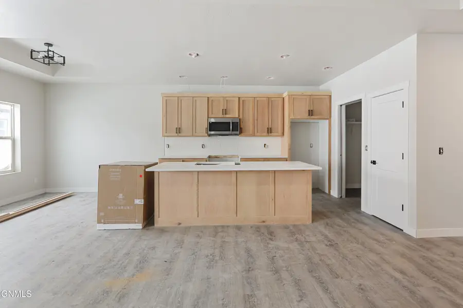 3426 34th Street W, Williston, ND 58801 - Image #3