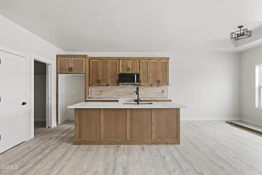 3425 35th Street W, Williston, ND 58801 - Image #3