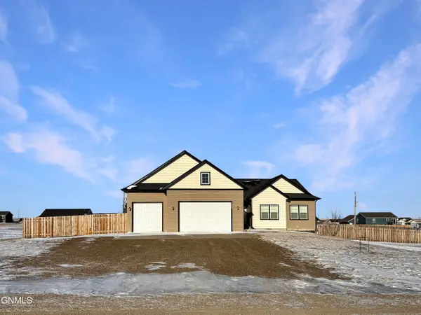 13669 Mulberry Loop Nw, Williston, ND 58801