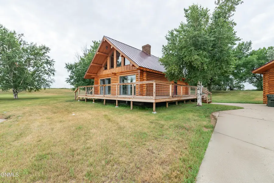 209 13th Avenue Sw, Hazen, ND 58545 - Image #3