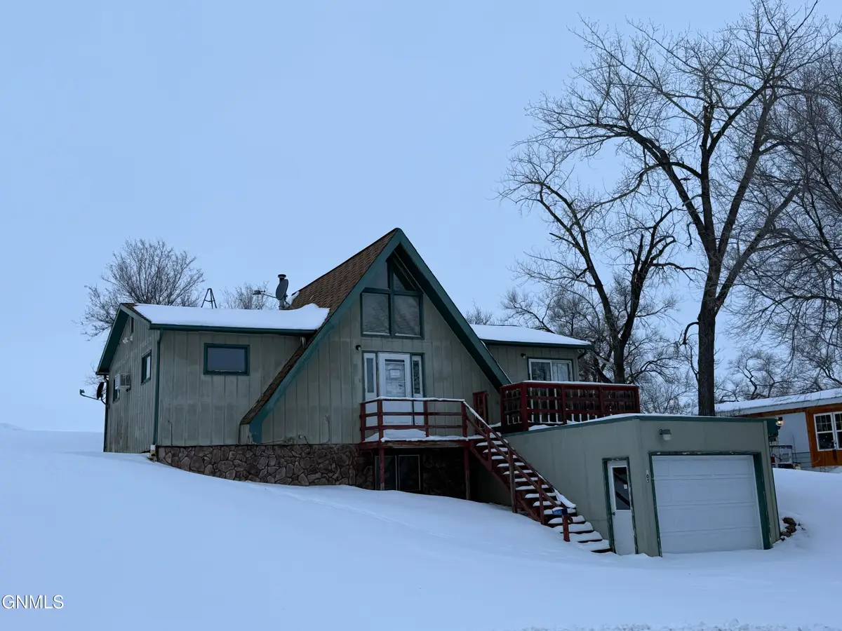 405 4th Street Nw, Watford City, ND 58854 - Image #1