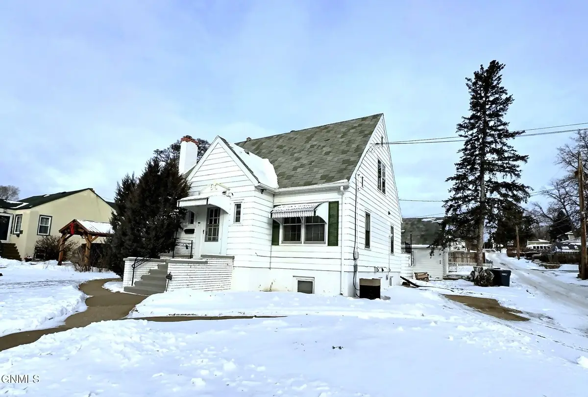 1208 1st Street Nw, Mandan, ND 58554 - Image #1