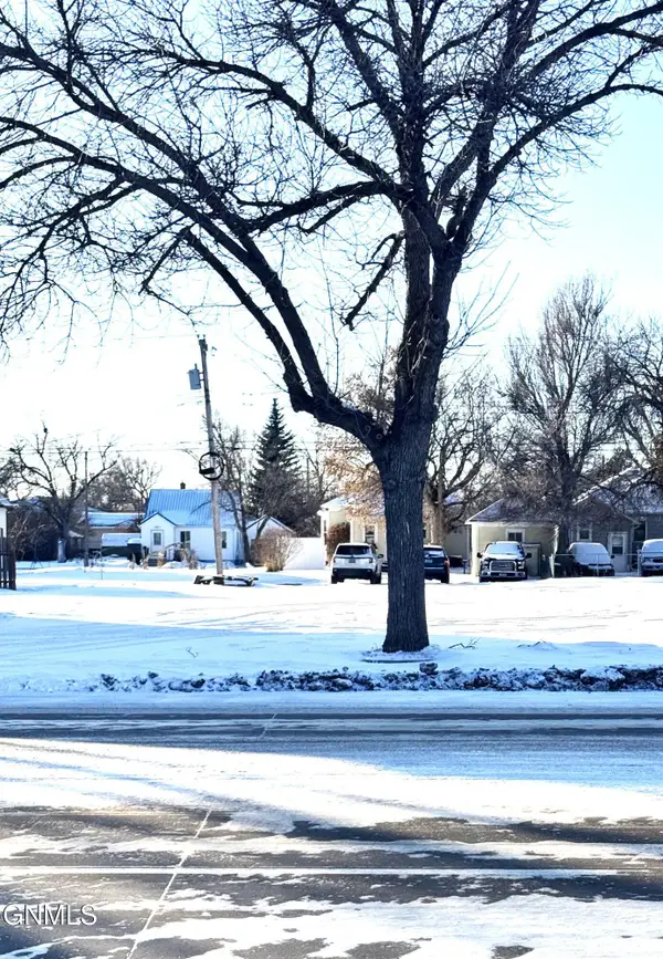 917 Main Street, Williston, ND 58801