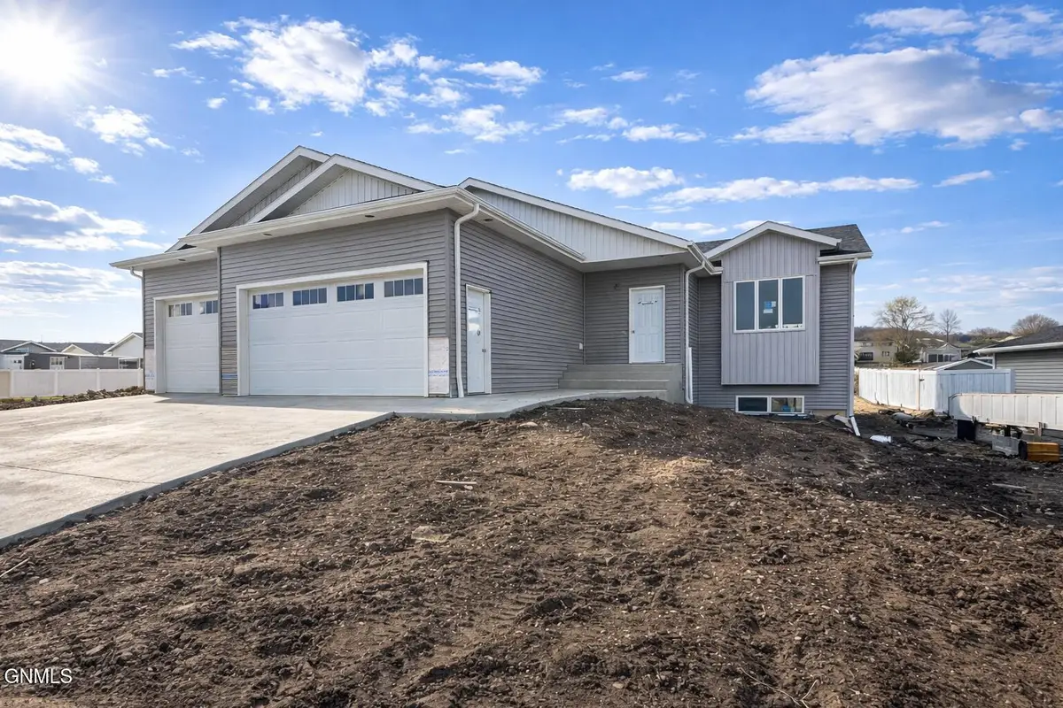 1005 Chippewa Avenue Ne, Mandan, ND 58554 - #1