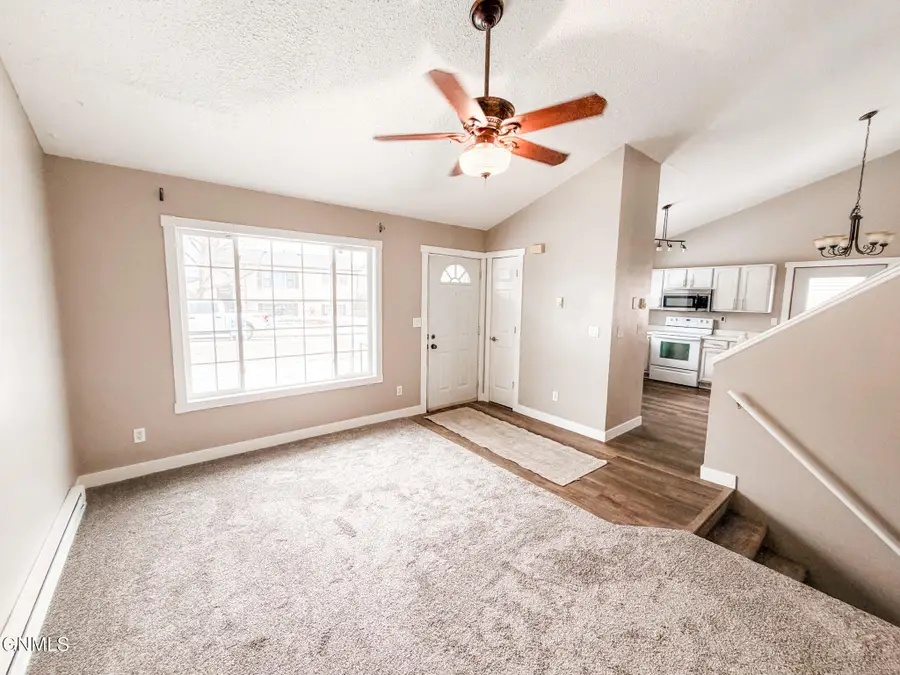 1813 28th Street W, Williston, ND 58801 - Image #2