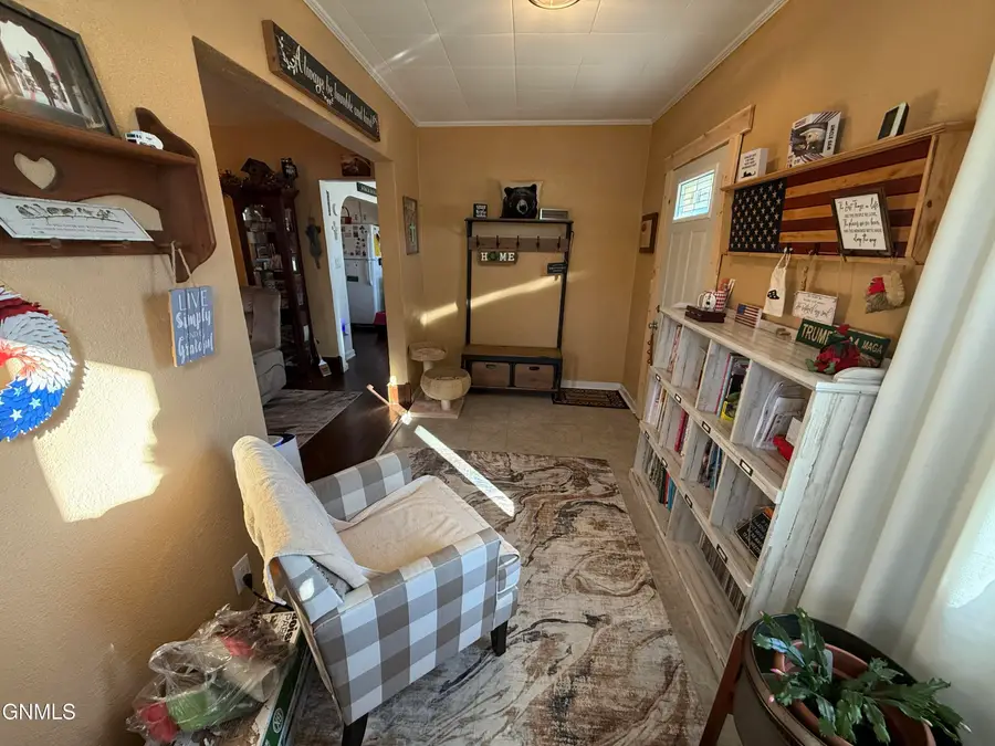 321 2nd Avenue Ne, Beulah, ND 58523 - Image #3