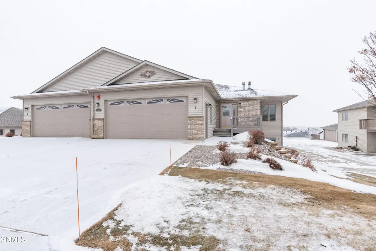 1501 N 35th Street #1, Bismarck, ND 58501 - Image #1