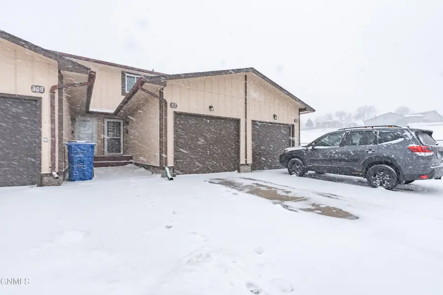 311 6th Avenue Nw, Beulah, ND 58523 - Image #2