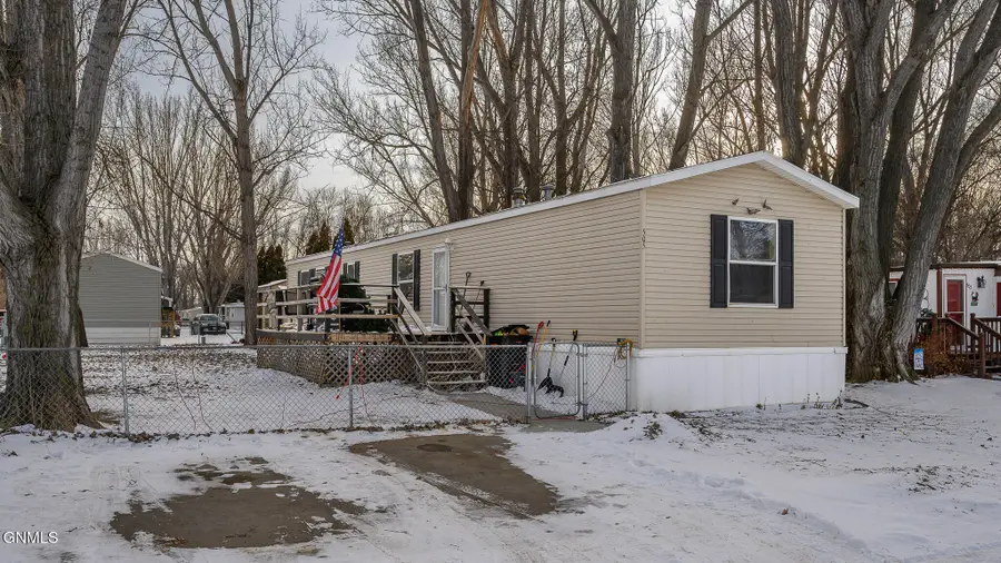 505 Yorkshire Lane, Bismarck, ND 58504 - Image #2