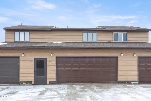 2311 N Main Court, Williston, ND 58801