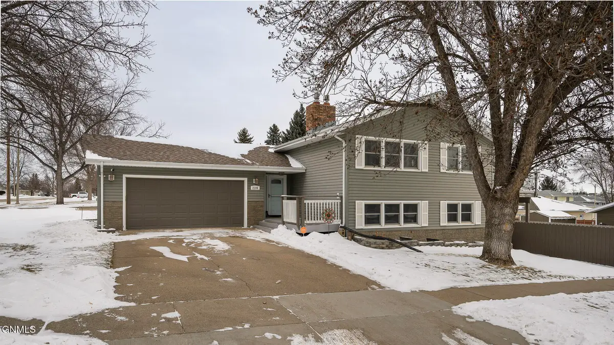 2106 Kennedy Avenue, Bismarck, ND 58501 - Image #1