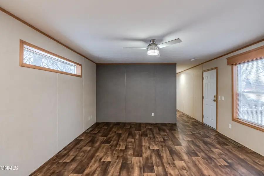 403 E Prairie Lane, Mandan, ND 58554 - Image #3