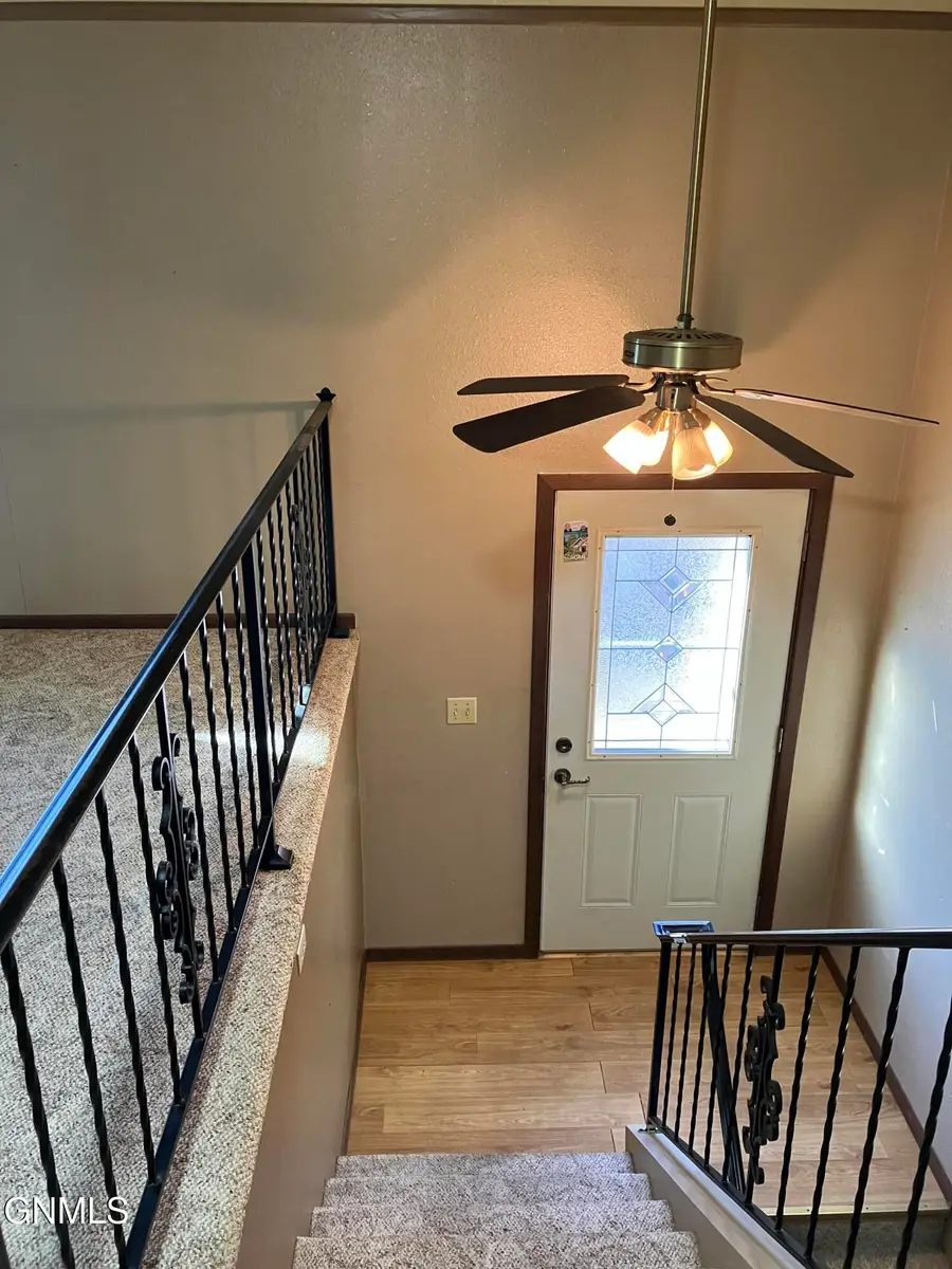 621 35th Street N, Bismarck, ND 58501 - Image #2