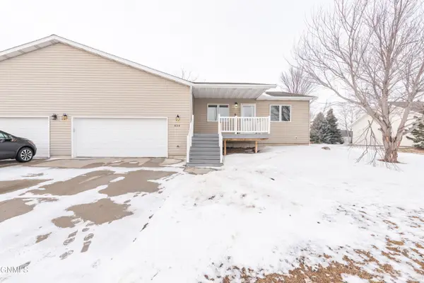 436 E Calgary Avenue, Bismarck, ND 58503