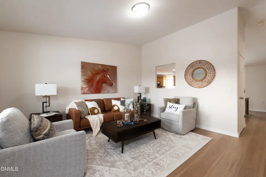 436 E Calgary Avenue, Bismarck, ND 58503 - Image #2