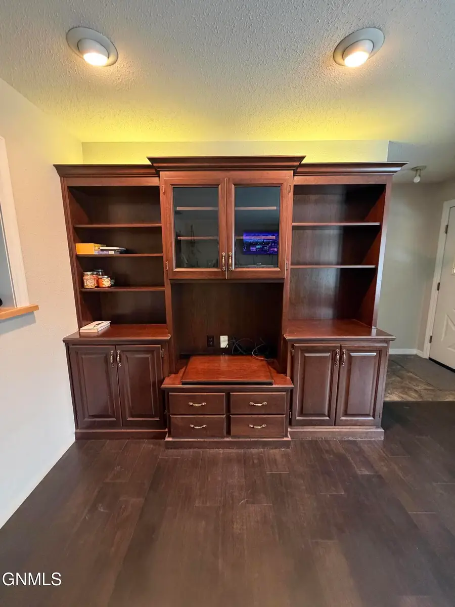 202 3rd Avenue Se, Crosby, ND 58730 - Image #3