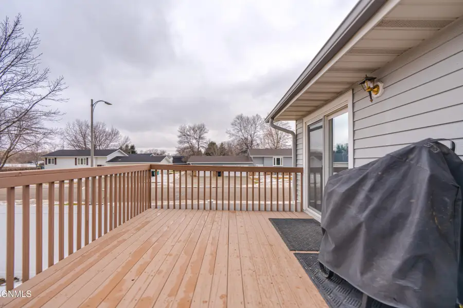 1701 Oakland Drive, Bismarck, ND 58504 - Image #3