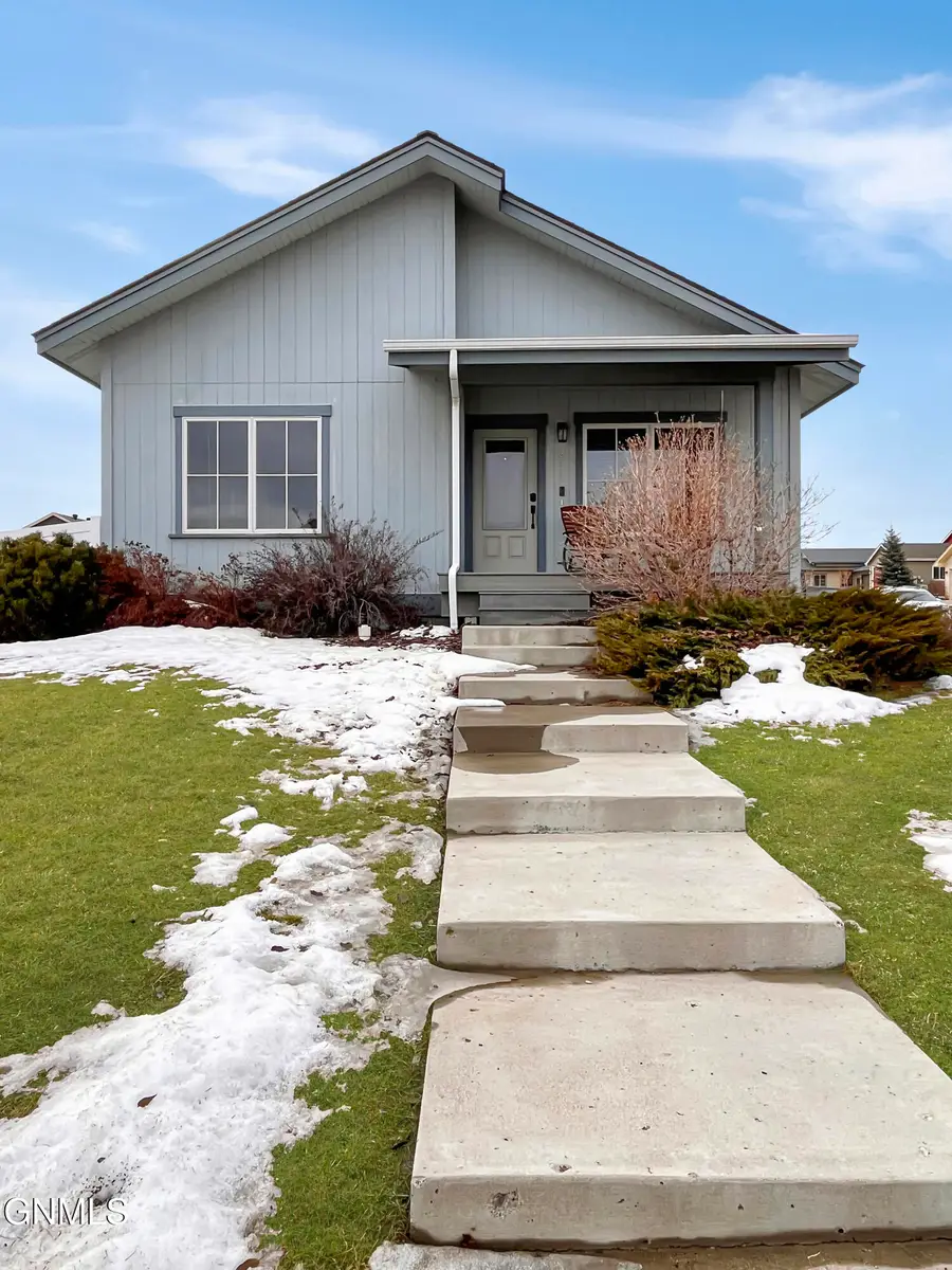 2319 27th Avenue W, Williston, ND 58801 - Image #2